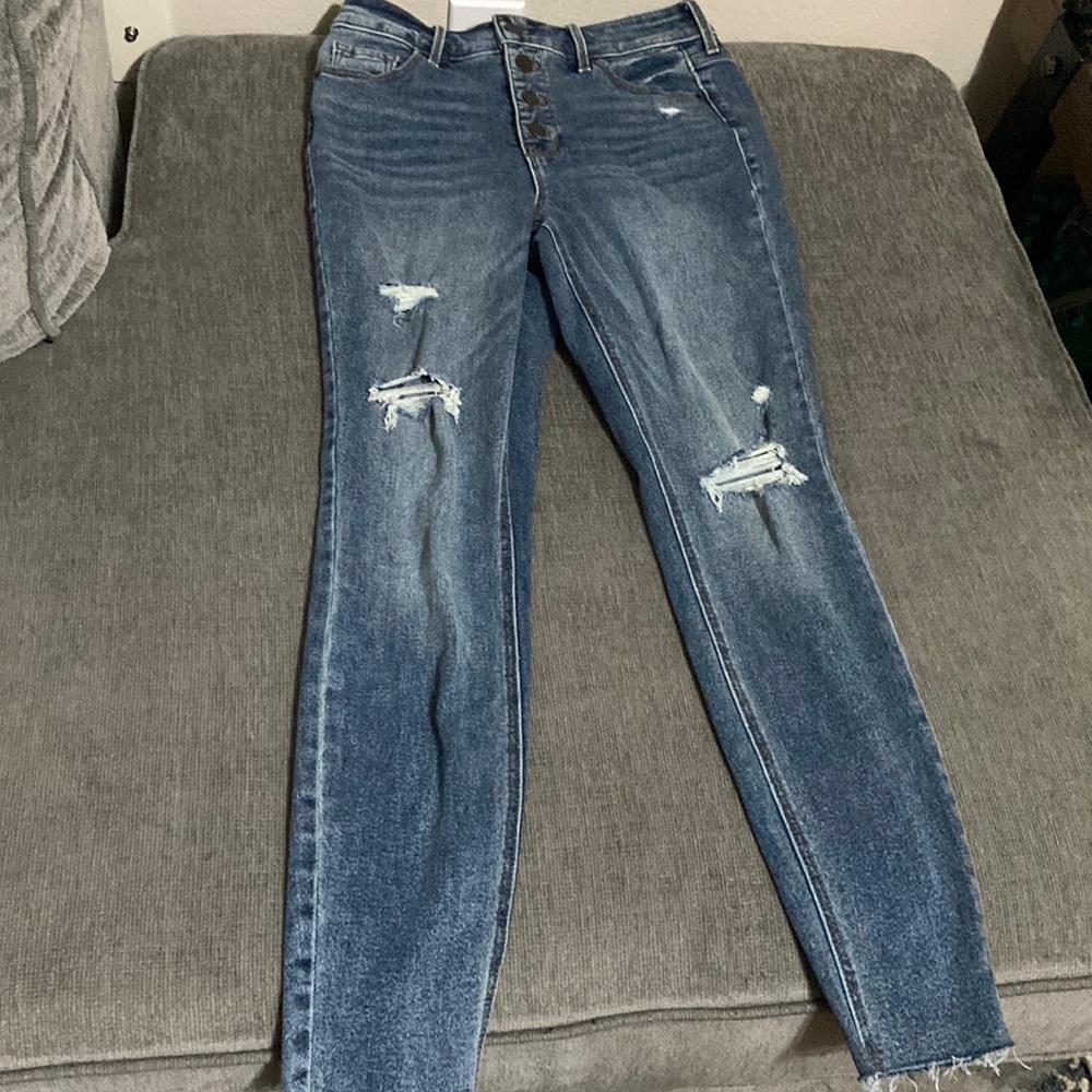 Used old navy distressed skinny jeans